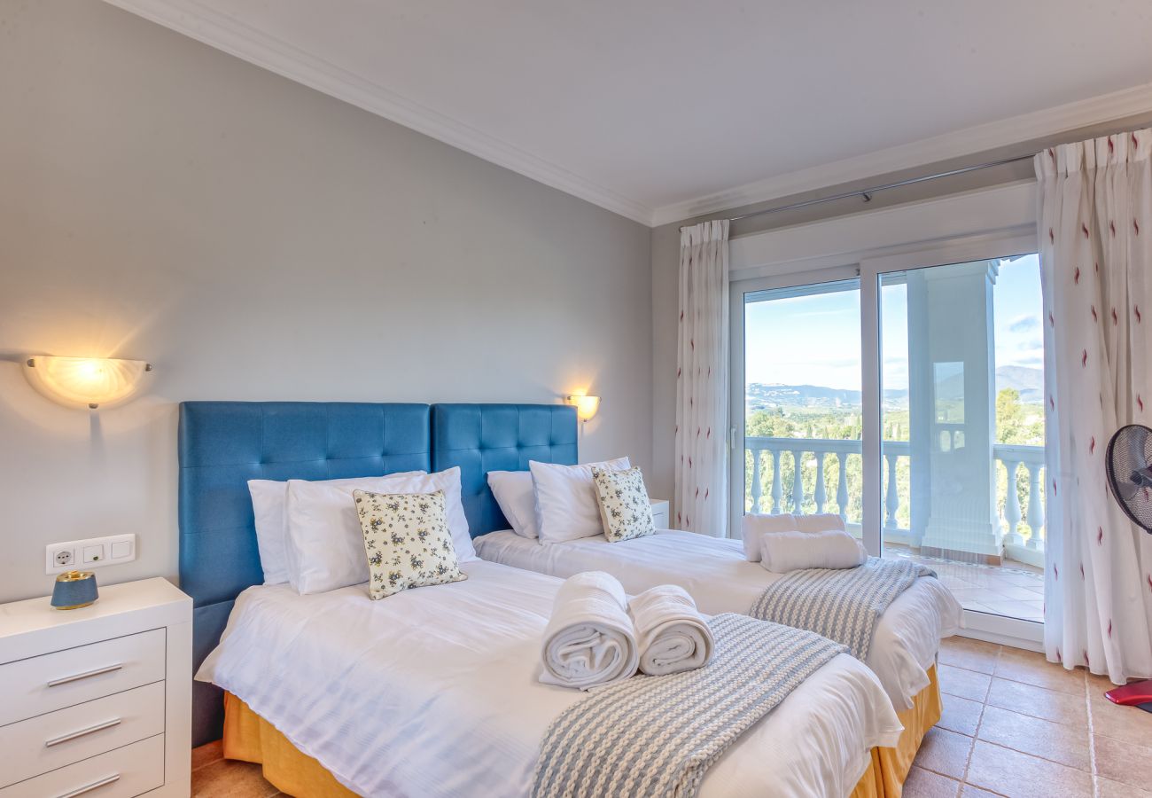 Villa in Mijas Costa - Casa Lorraine, 4 bedroom villa, private pool