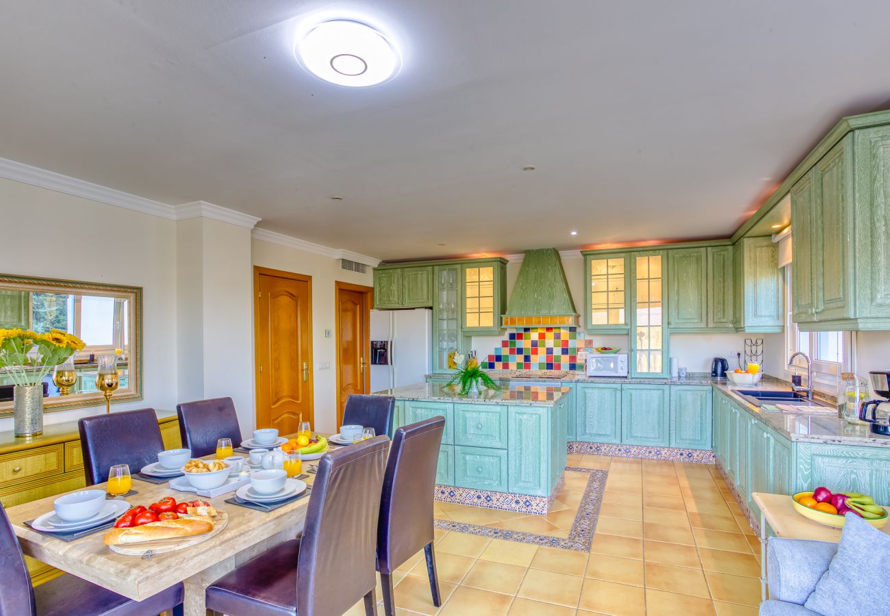 Villa in Mijas Costa - Casa Lorraine, 4 bedroom villa, private pool
