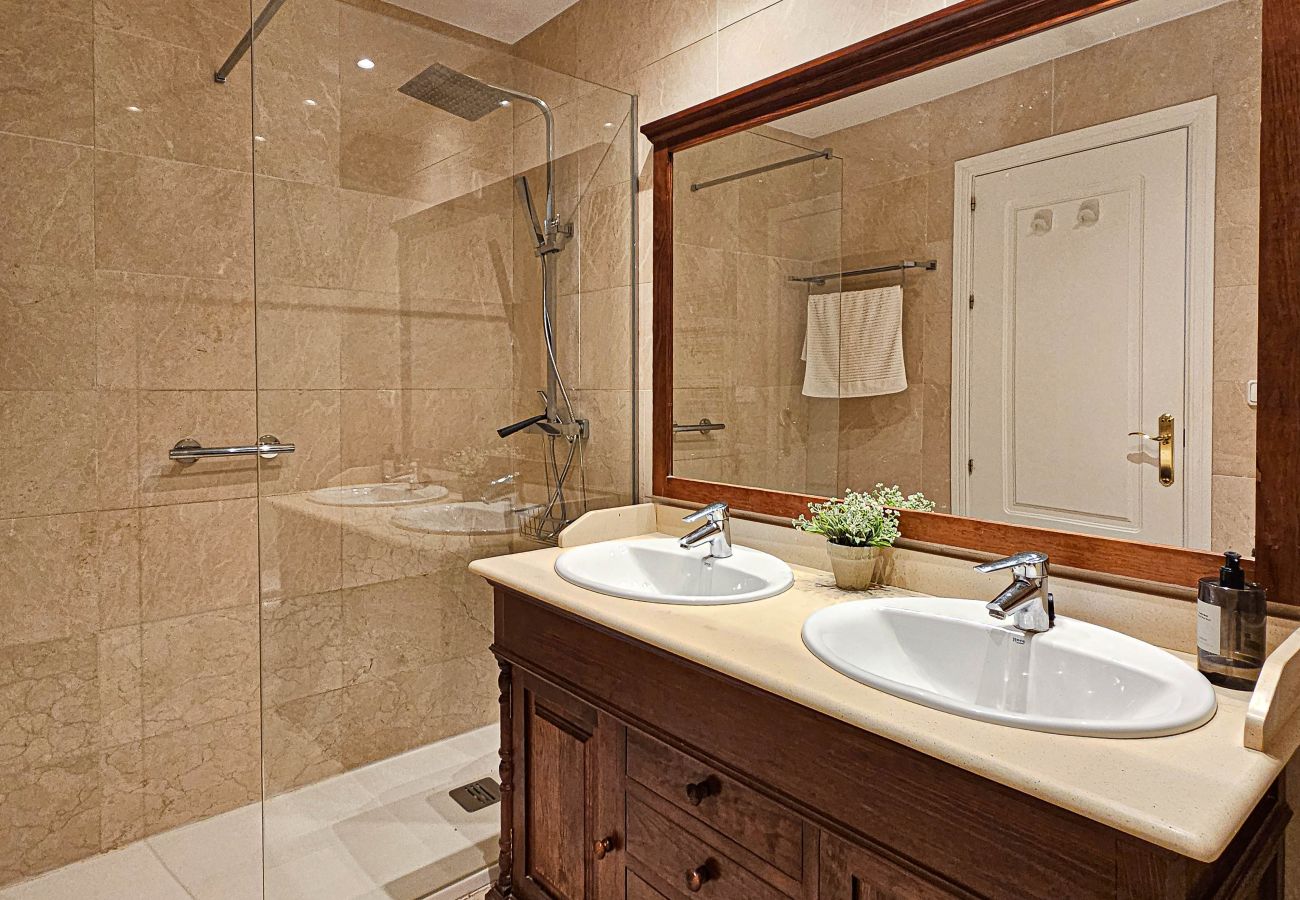 Apartment in Benahavís - Two bedroom apartment in Benahavis