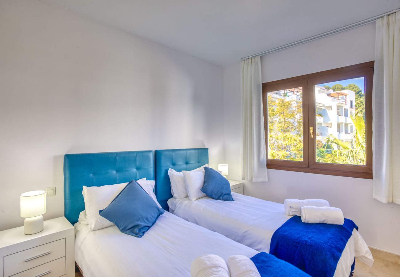 Apartment in Mijas Costa - 3 bedroom penthouse apartment, Mijas Golf