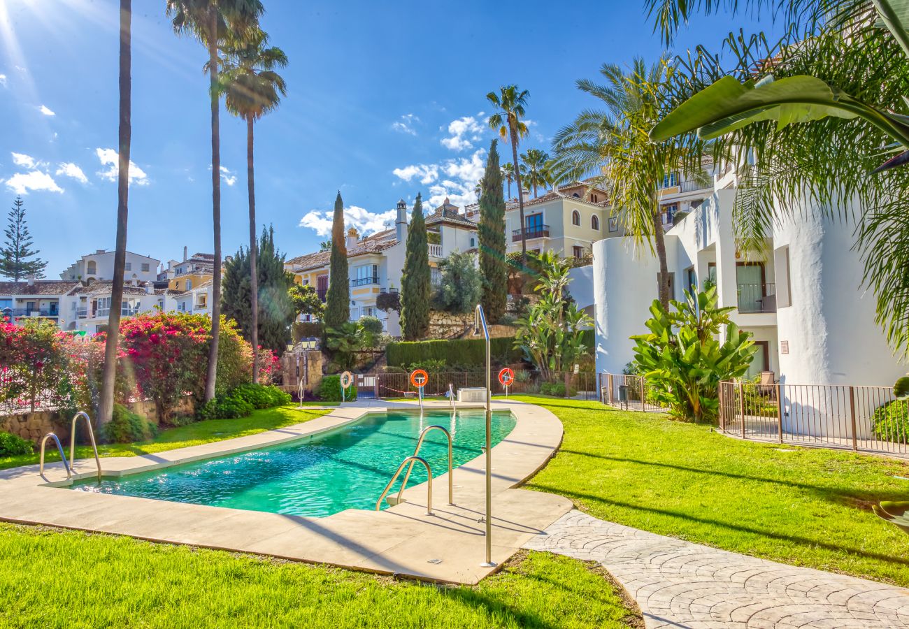 Apartment in Mijas Costa - 3 bedroom penthouse apartment, Mijas Golf