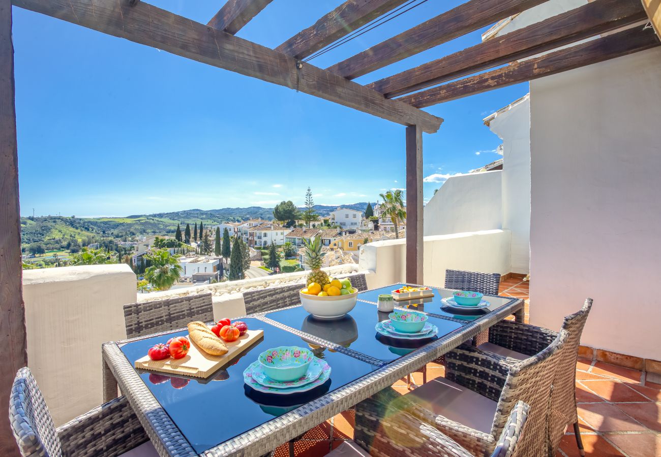 Apartment in Mijas Costa - 3 bedroom penthouse apartment, Mijas Golf