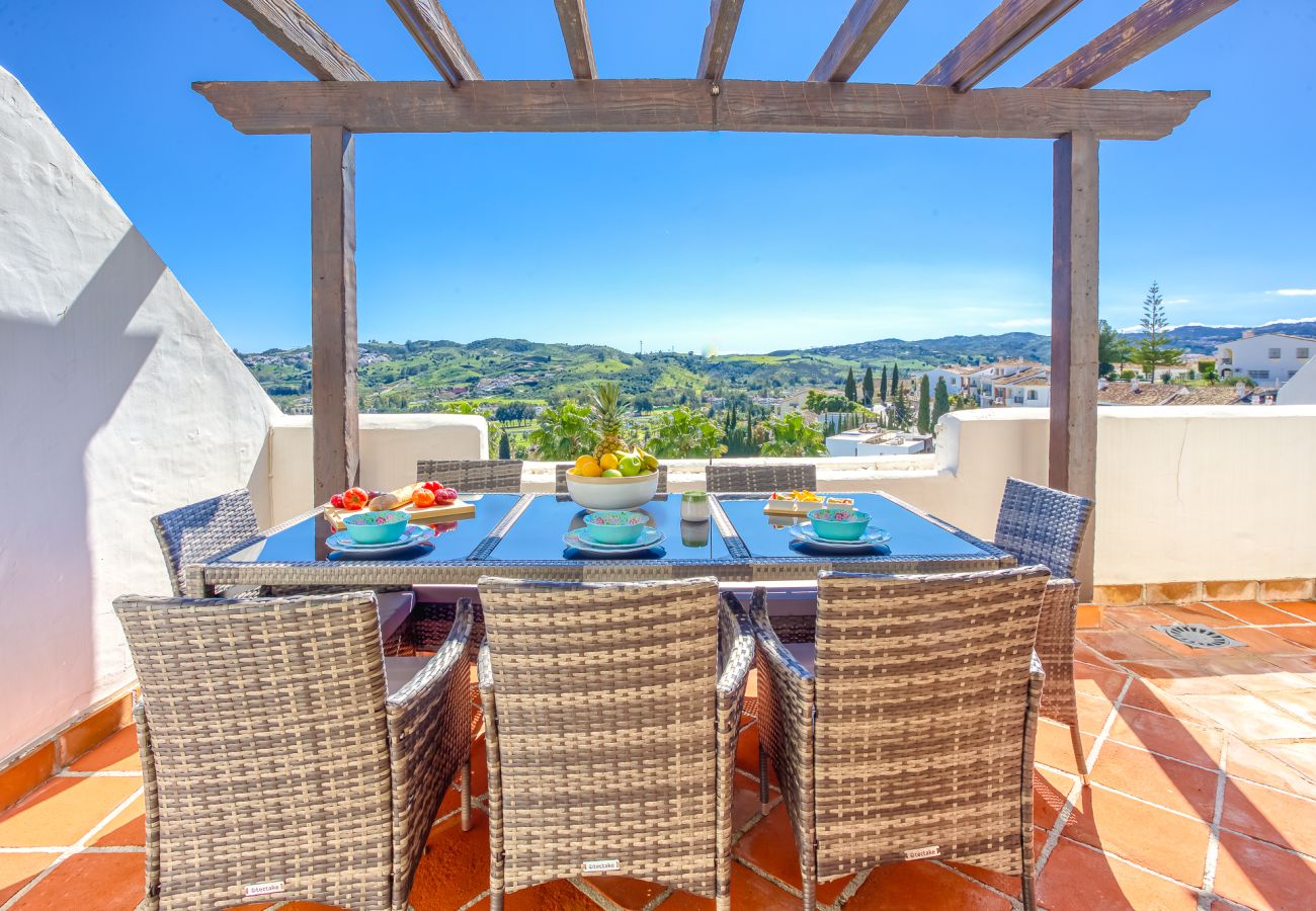 Apartment in Mijas Costa - 3 bedroom penthouse apartment, Mijas Golf