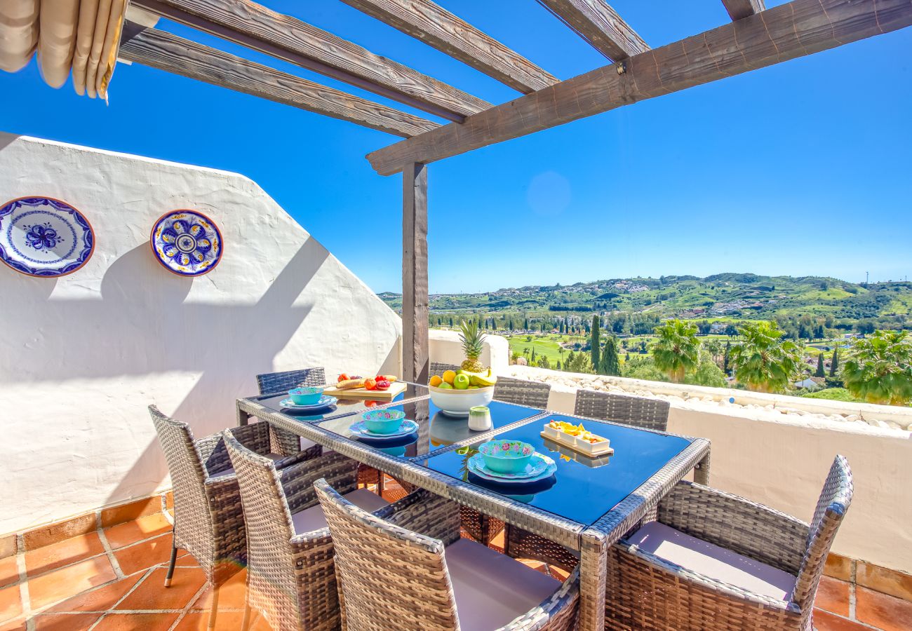 Apartment in Mijas Costa - 3 bedroom penthouse apartment, Mijas Golf