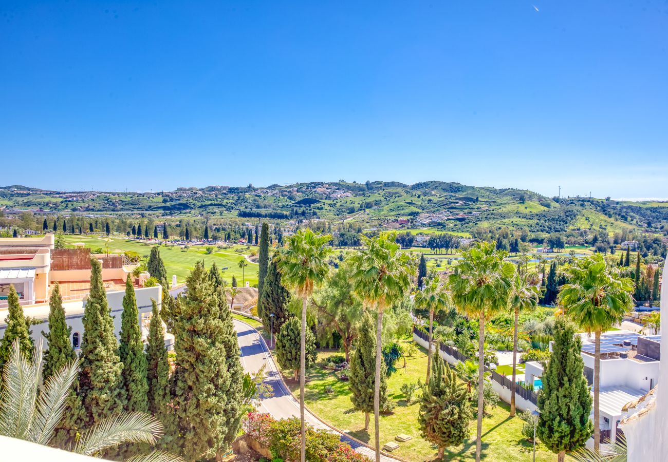 Apartment in Mijas Costa - 3 bedroom penthouse apartment, Mijas Golf