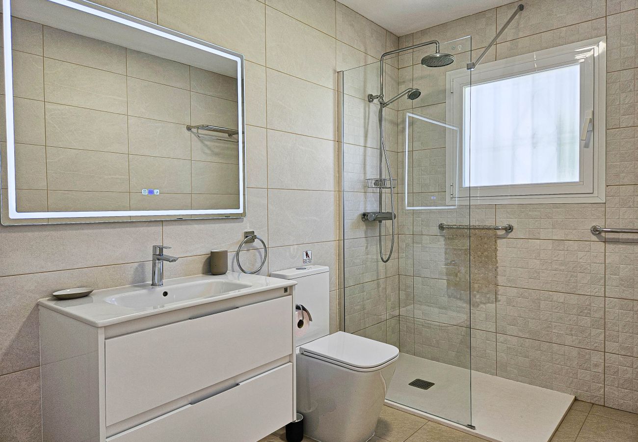 Villa in Mijas Costa - Villa with private pool, prime location in Riviera del Sol
