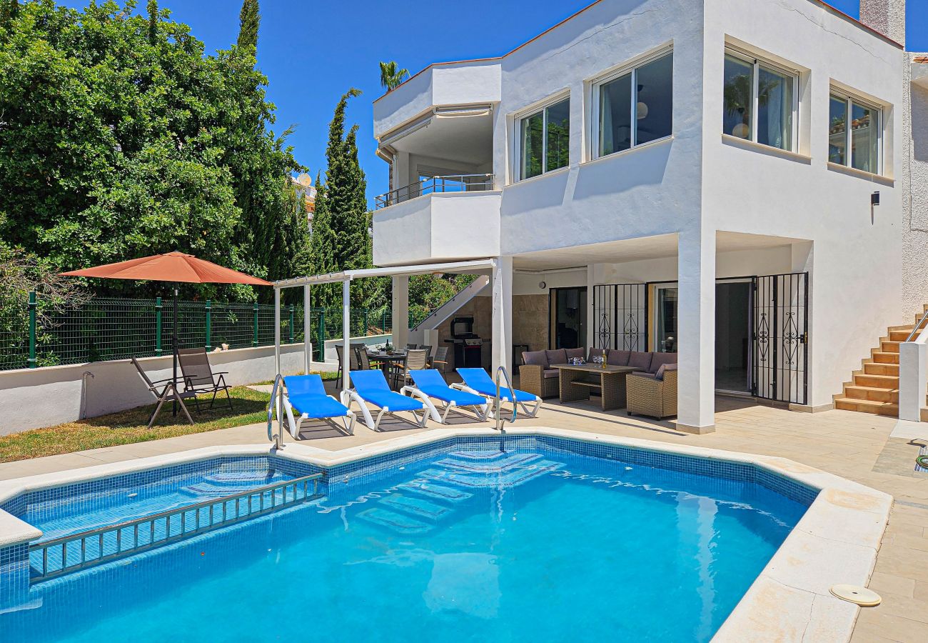 Villa in Mijas Costa - Villa with private pool, prime location in Riviera del Sol