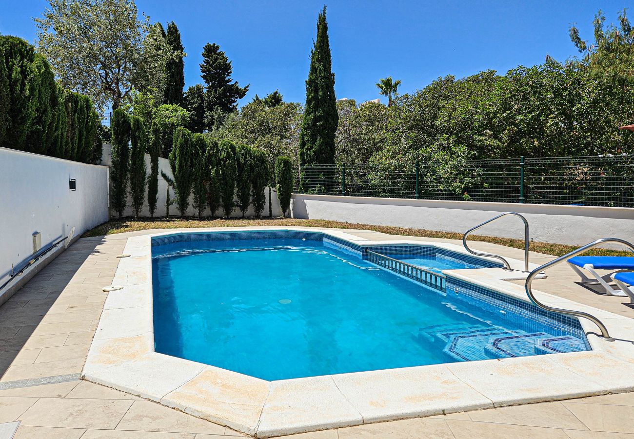Villa in Mijas Costa - Villa with private pool, prime location in Riviera del Sol
