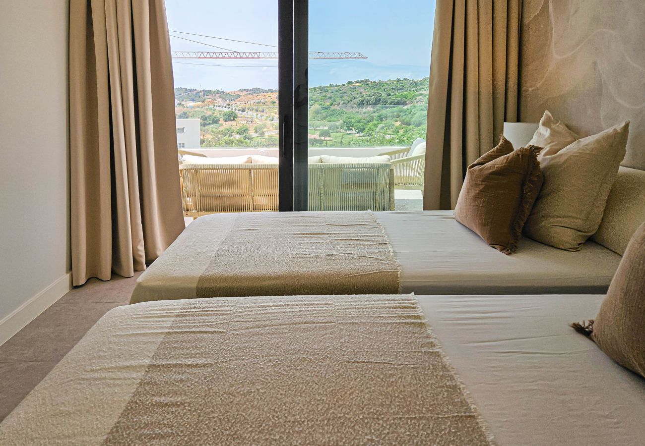 Apartment in Estepona - Penthouse apartment in Estepona, 2km from Azata Golf