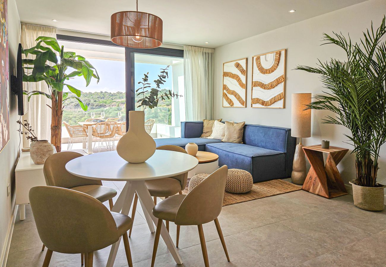 Apartment in Estepona - Penthouse apartment in Estepona, 2km from Azata Golf