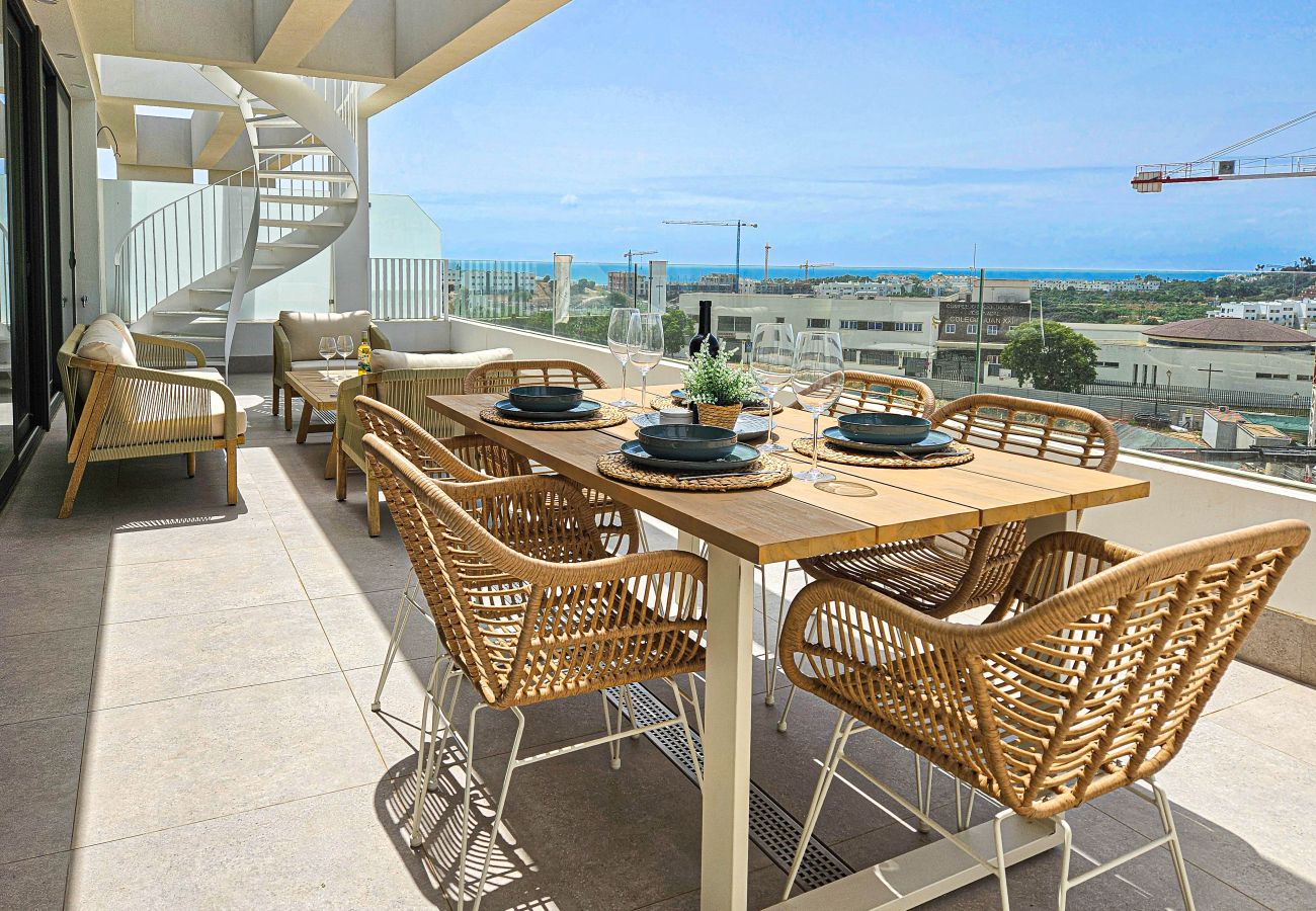 Apartment in Estepona - Penthouse apartment in Estepona, 2km from Azata Golf