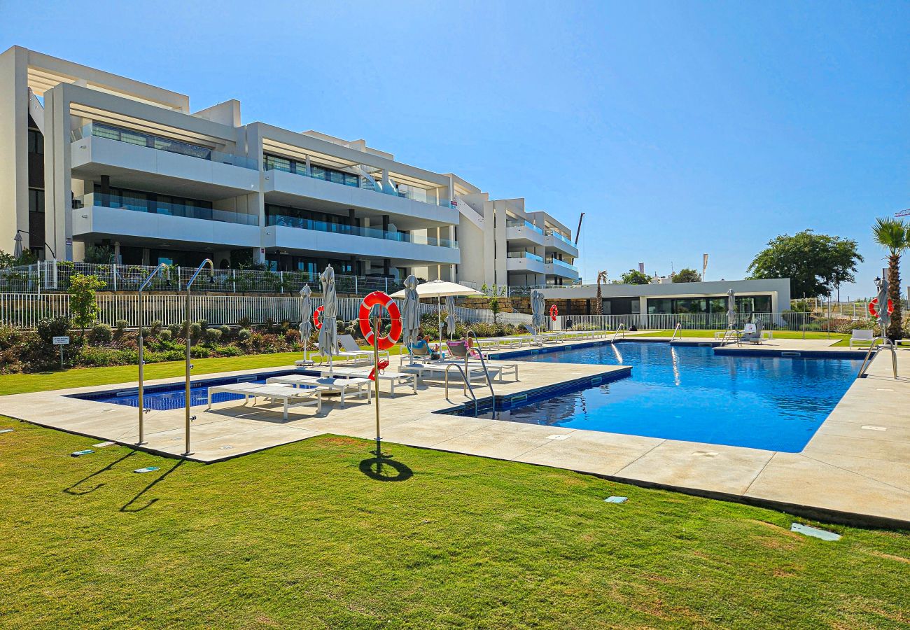 Apartment in Estepona - Penthouse apartment in Estepona, 2km from Azata Golf