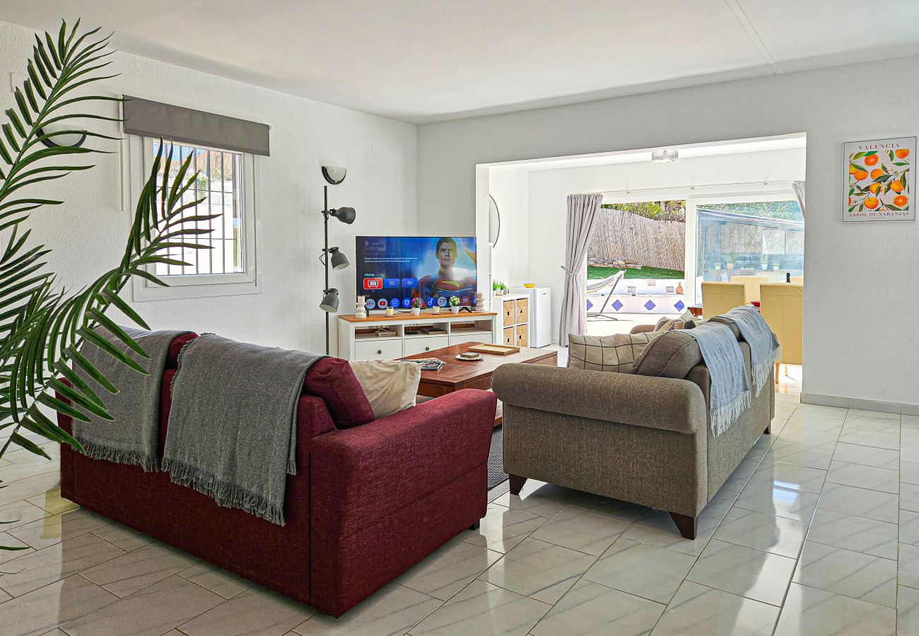 Villa in El Faro - Villa with private  pool, El Faro