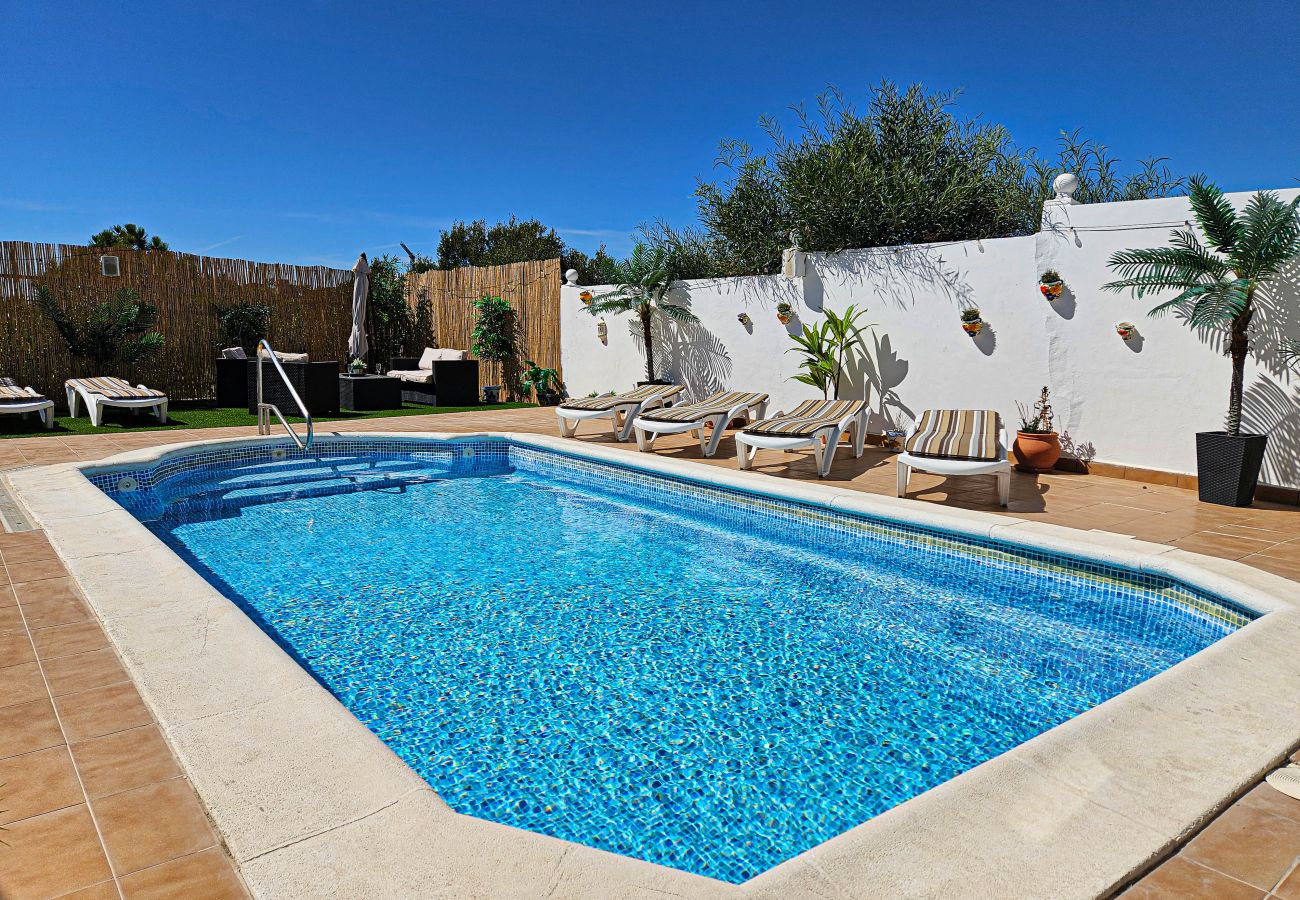 Villa in El Faro - Villa with private  pool, El Faro