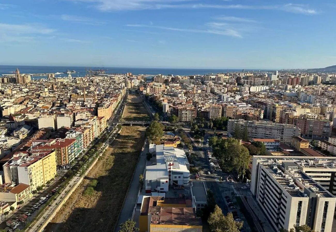 Apartment in Málaga - Urban Sky North Tower apartment, Malaga centre