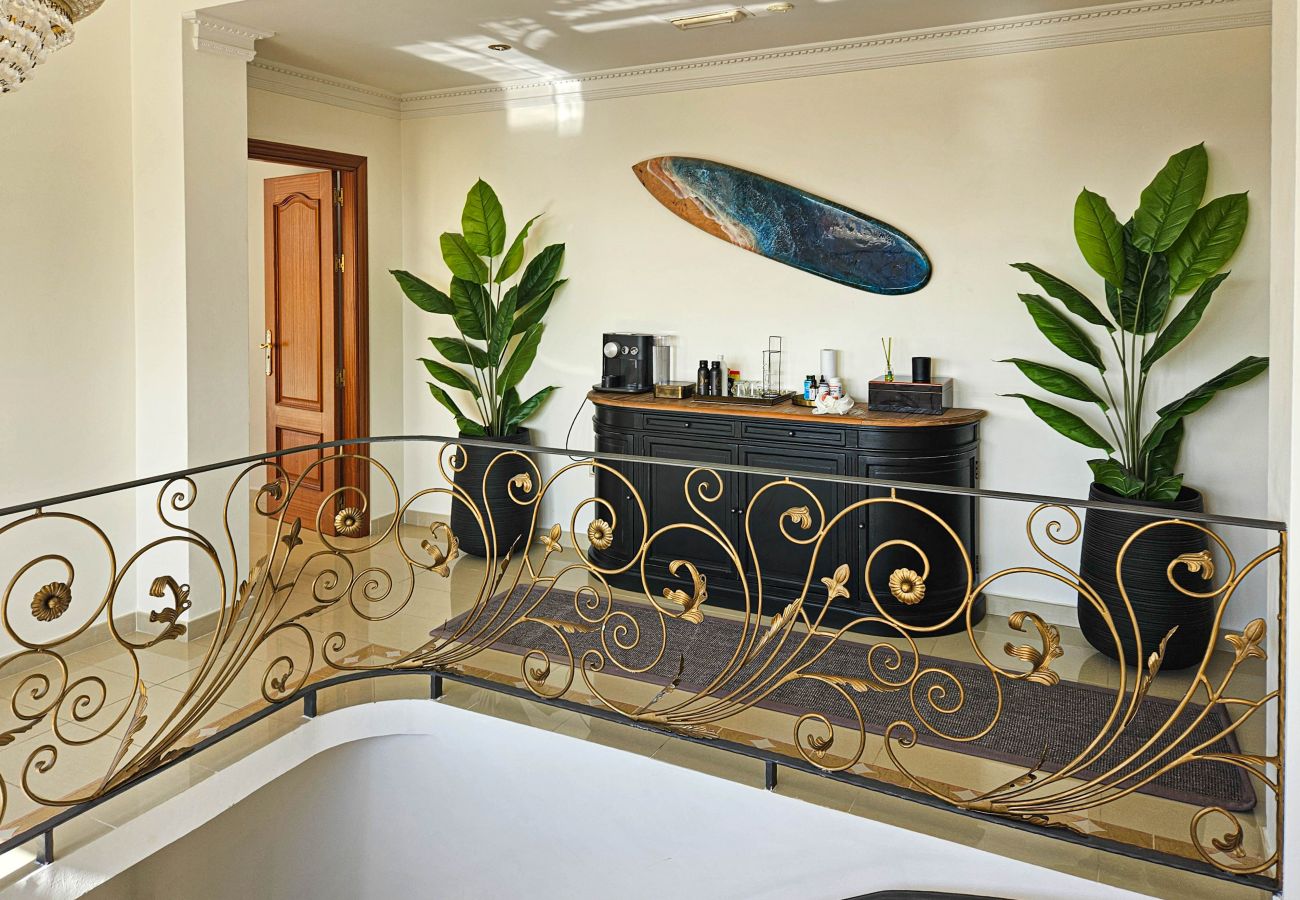 Villa in Mijas Costa - Villa with private pool and hot tub Mijas Costa