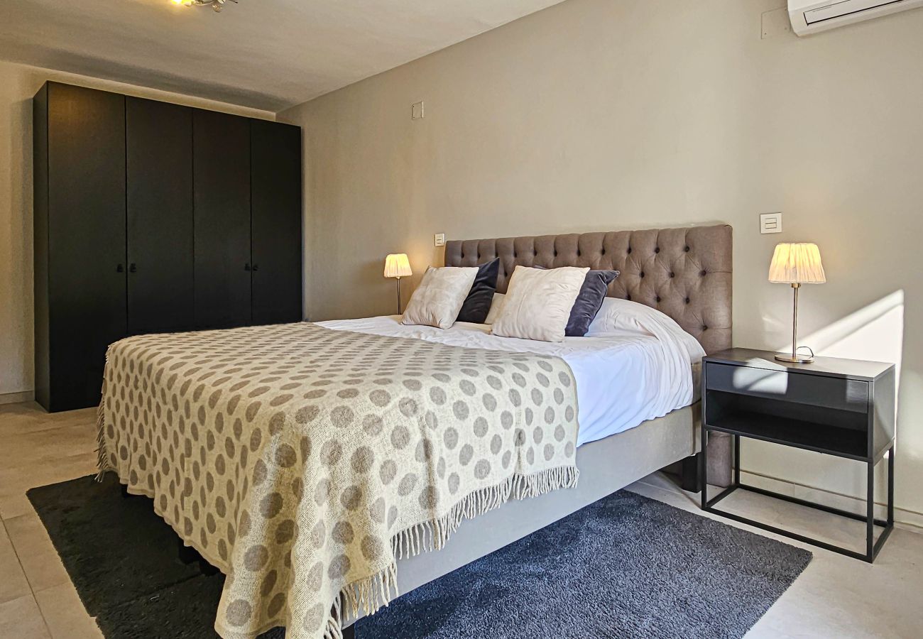 Villa in Mijas Costa - Villa with private pool and hot tub Mijas Costa