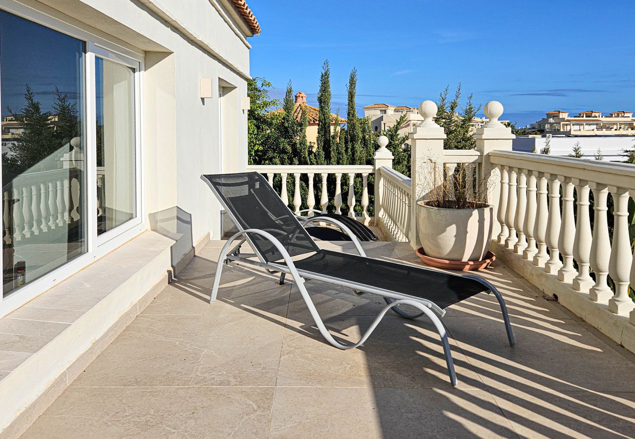 Villa in Mijas Costa - Villa with private pool and hot tub Mijas Costa