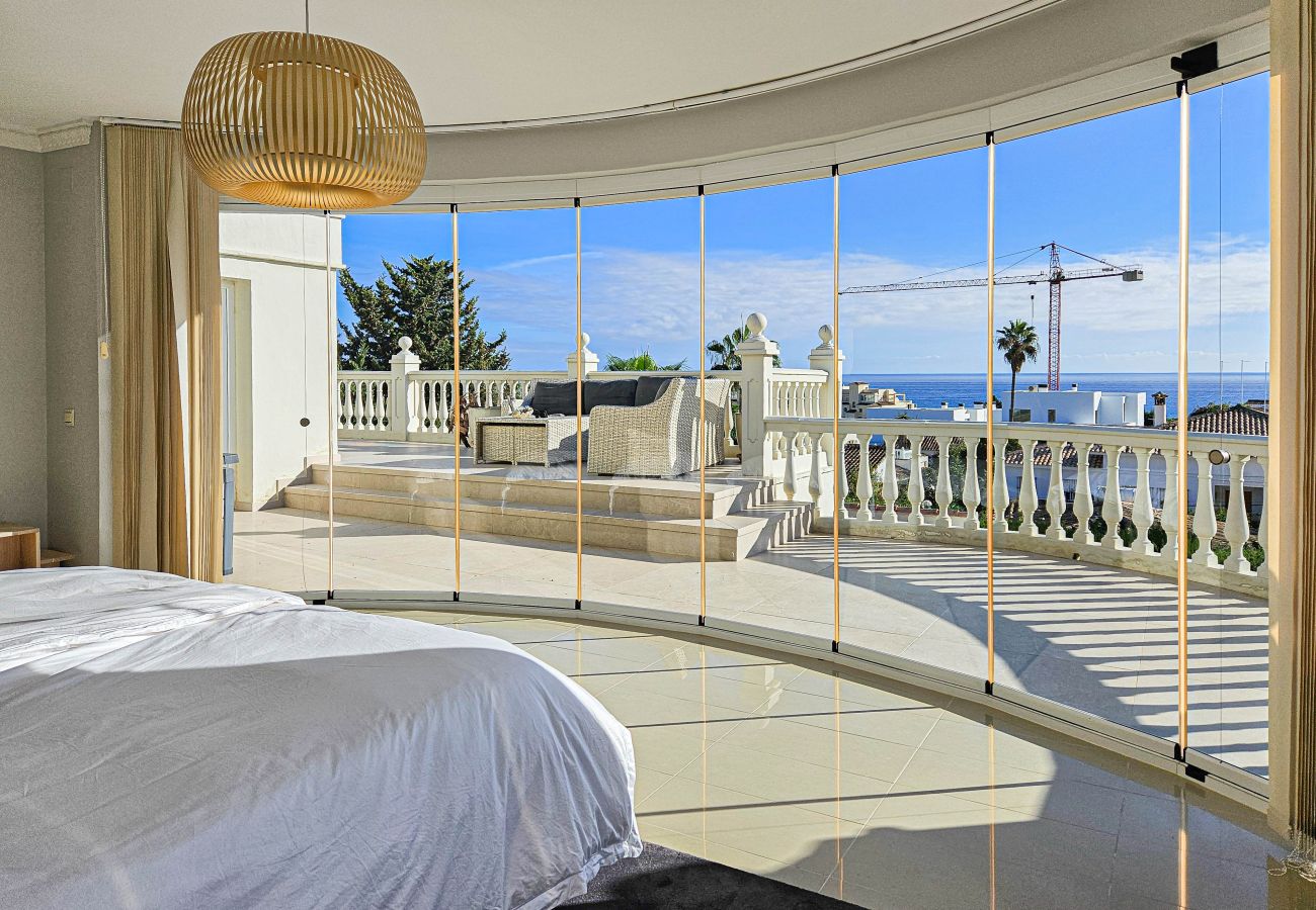 Villa in Mijas Costa - Villa with private pool and hot tub Mijas Costa