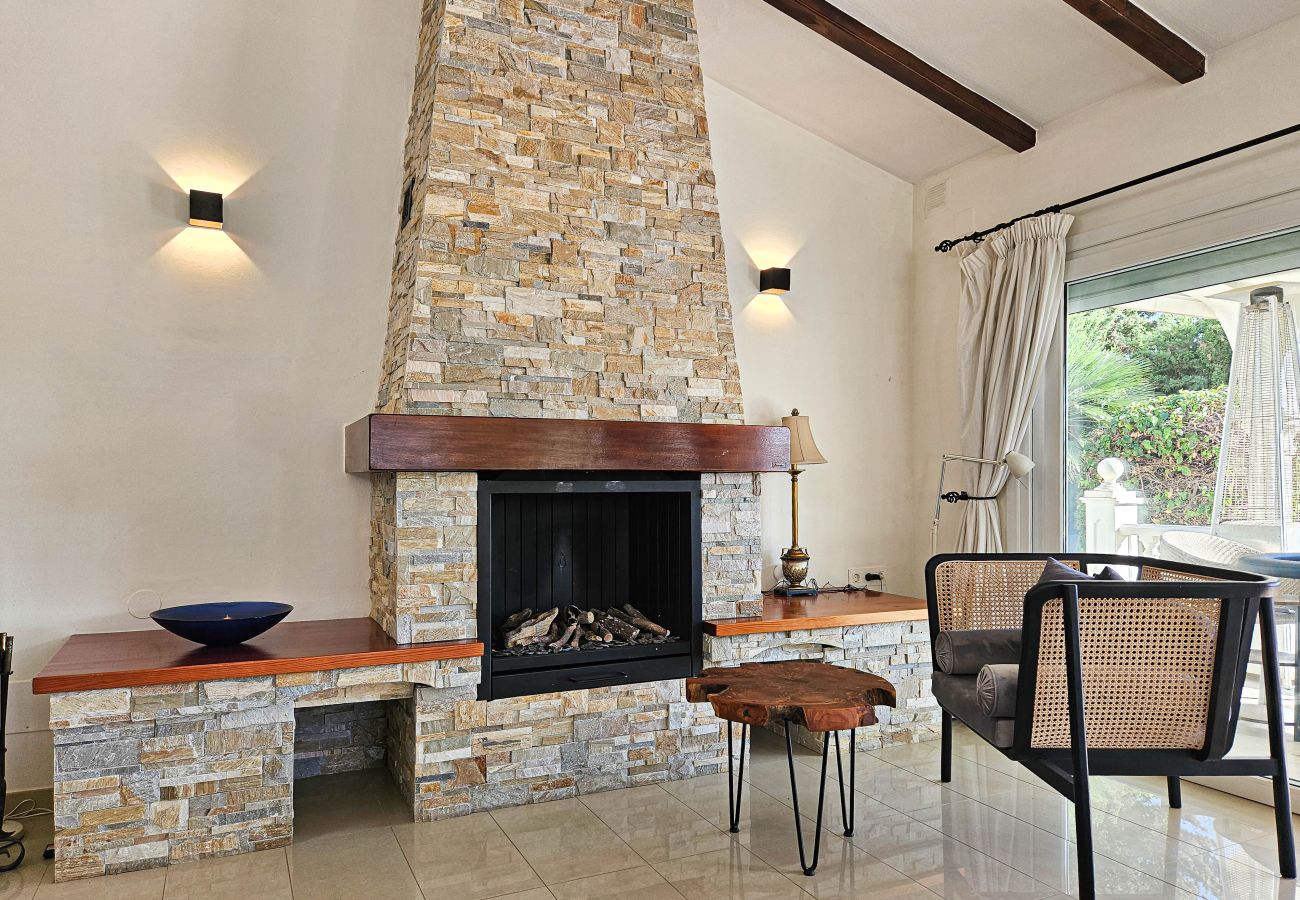 Villa in Mijas Costa - Villa with private pool and hot tub Mijas Costa