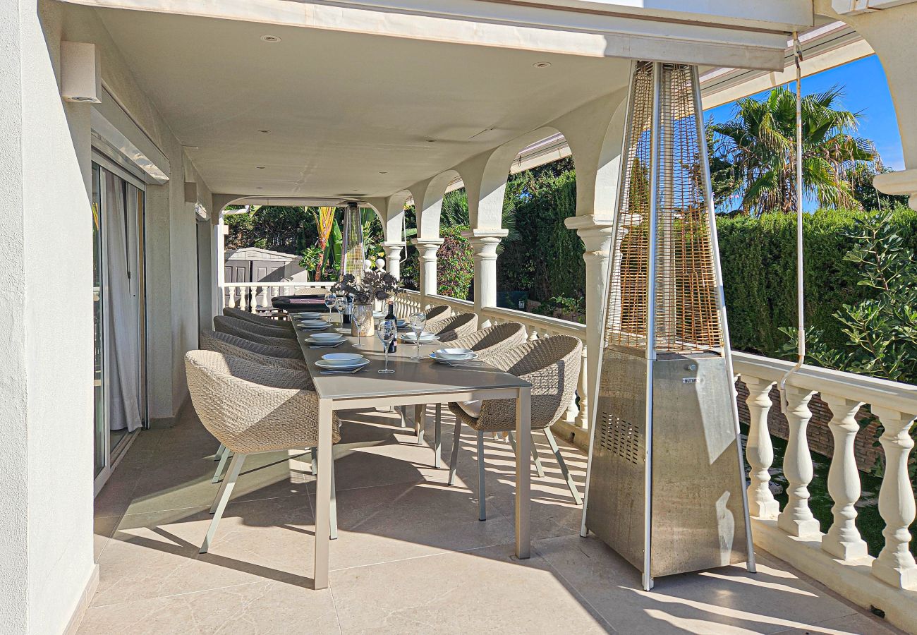 Villa in Mijas Costa - Villa with private pool and hot tub Mijas Costa