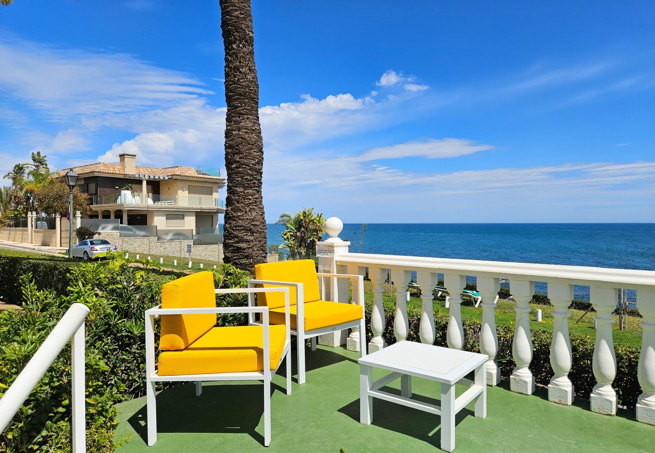 Apartment in Mijas Costa - Poolside apartment in Torrenueva close to beach