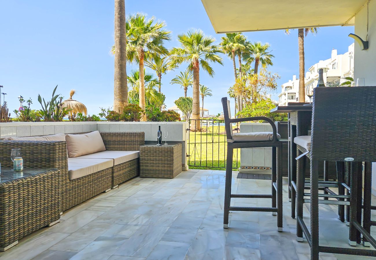 Apartment in Mijas Costa - Poolside apartment in Torrenueva close to beach