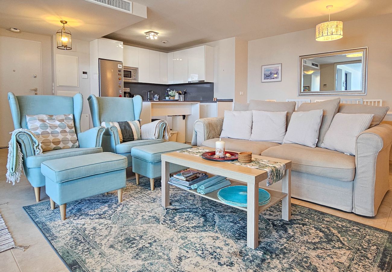 Apartment in La Cala de Mijas - 3 bed with mountain & sea views in Casa Banderas