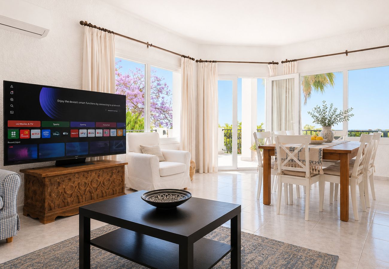 Villa in Mijas Costa - Villa with private pool & stunning sea views