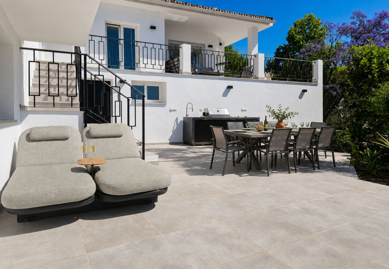 Villa in Mijas Costa - Villa with private pool & stunning sea views