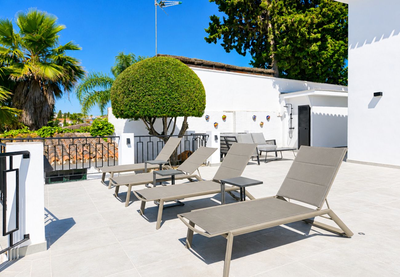 Villa in Mijas Costa - Villa with private pool & stunning sea views