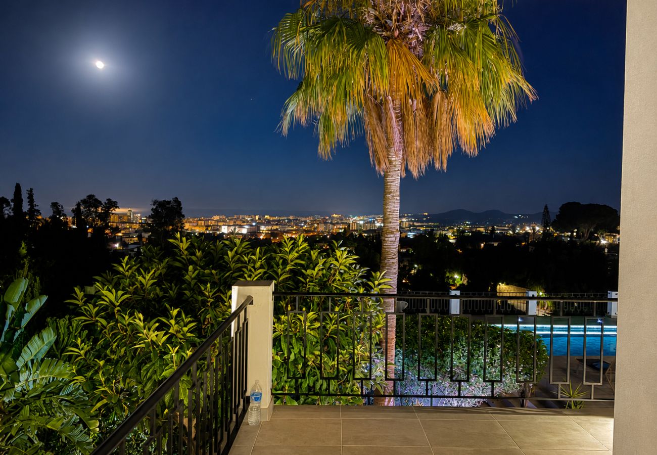 Villa in Mijas Costa - Villa with private pool & casita + sea views
