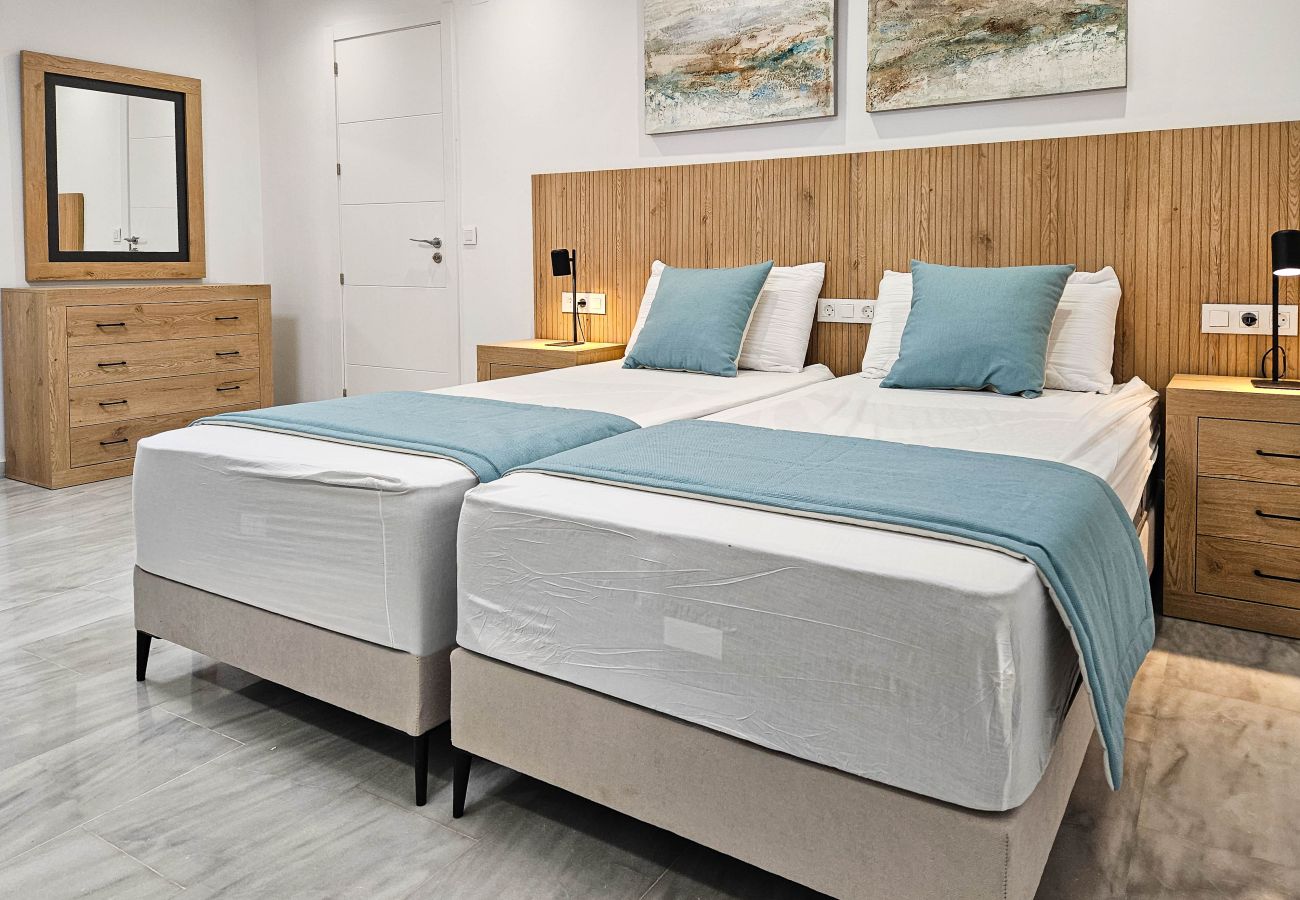 Villa in Marbella - 4 bedroom house with private pool near Cabopino