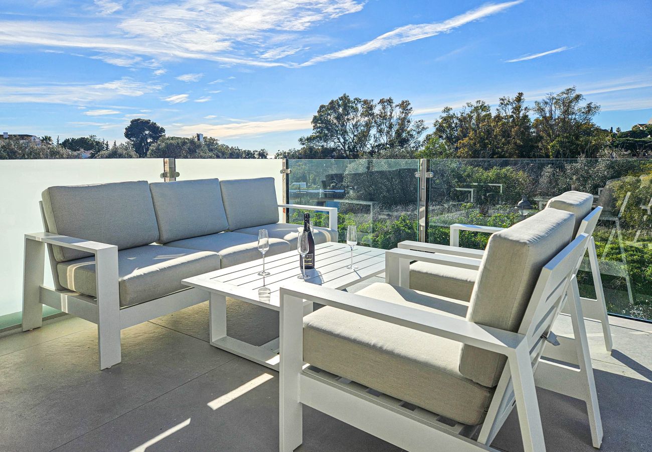 Villa in Marbella - 4 bedroom house with private pool near Cabopino