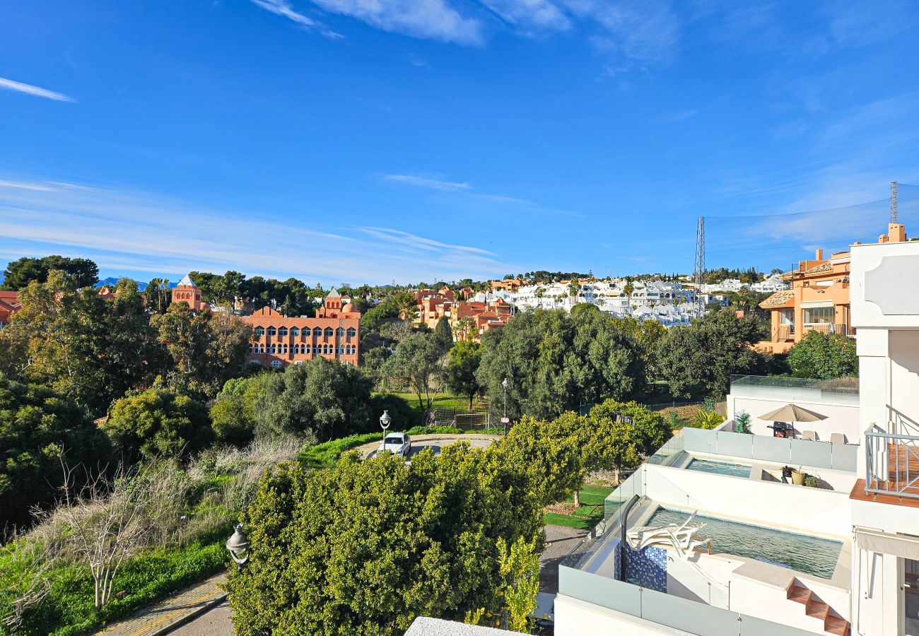 Villa in Marbella - 4 bedroom house with private pool near Cabopino