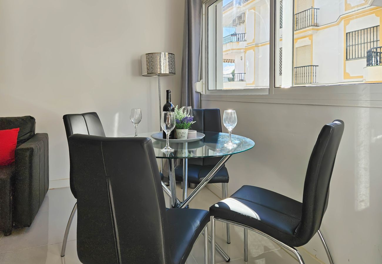 Apartment in Mijas Costa - Apartment in centre of La Cala, 200 metres from beach