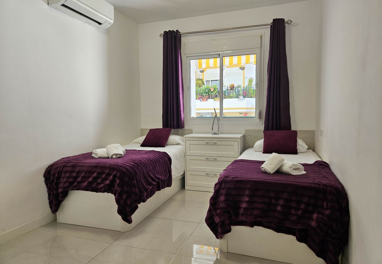 Apartment in Mijas Costa - Apartment in centre of La Cala, 200 metres from beach