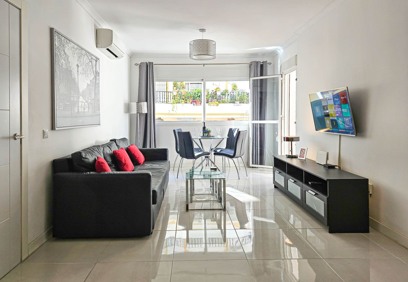 Apartment in Mijas Costa - Apartment in centre of La Cala, 200 metres from beach