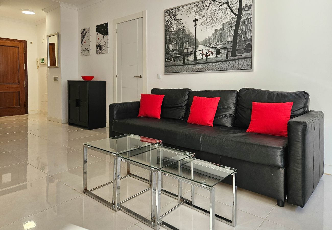 Apartment in Mijas Costa - Apartment in centre of La Cala, 200 metres from beach