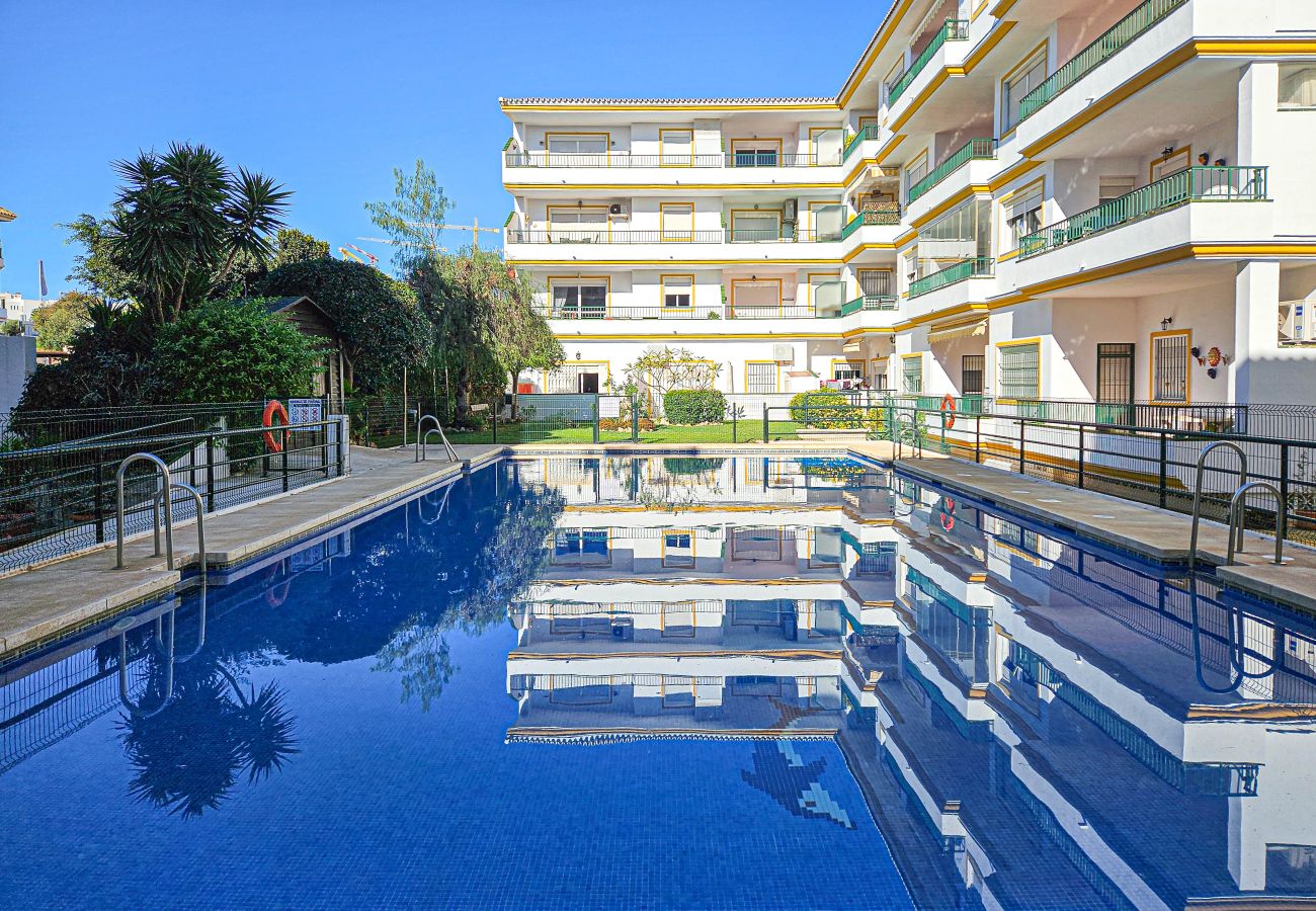 Apartment in Mijas Costa - Apartment in centre of La Cala, 200 metres from beach