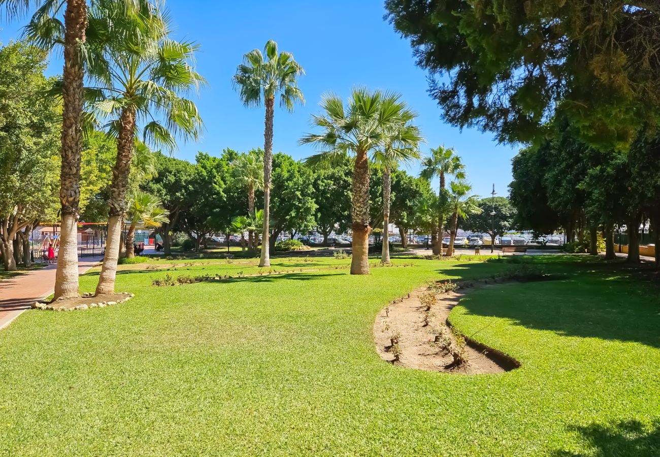 Apartment in Mijas Costa - Apartment in centre of La Cala, 200 metres from beach