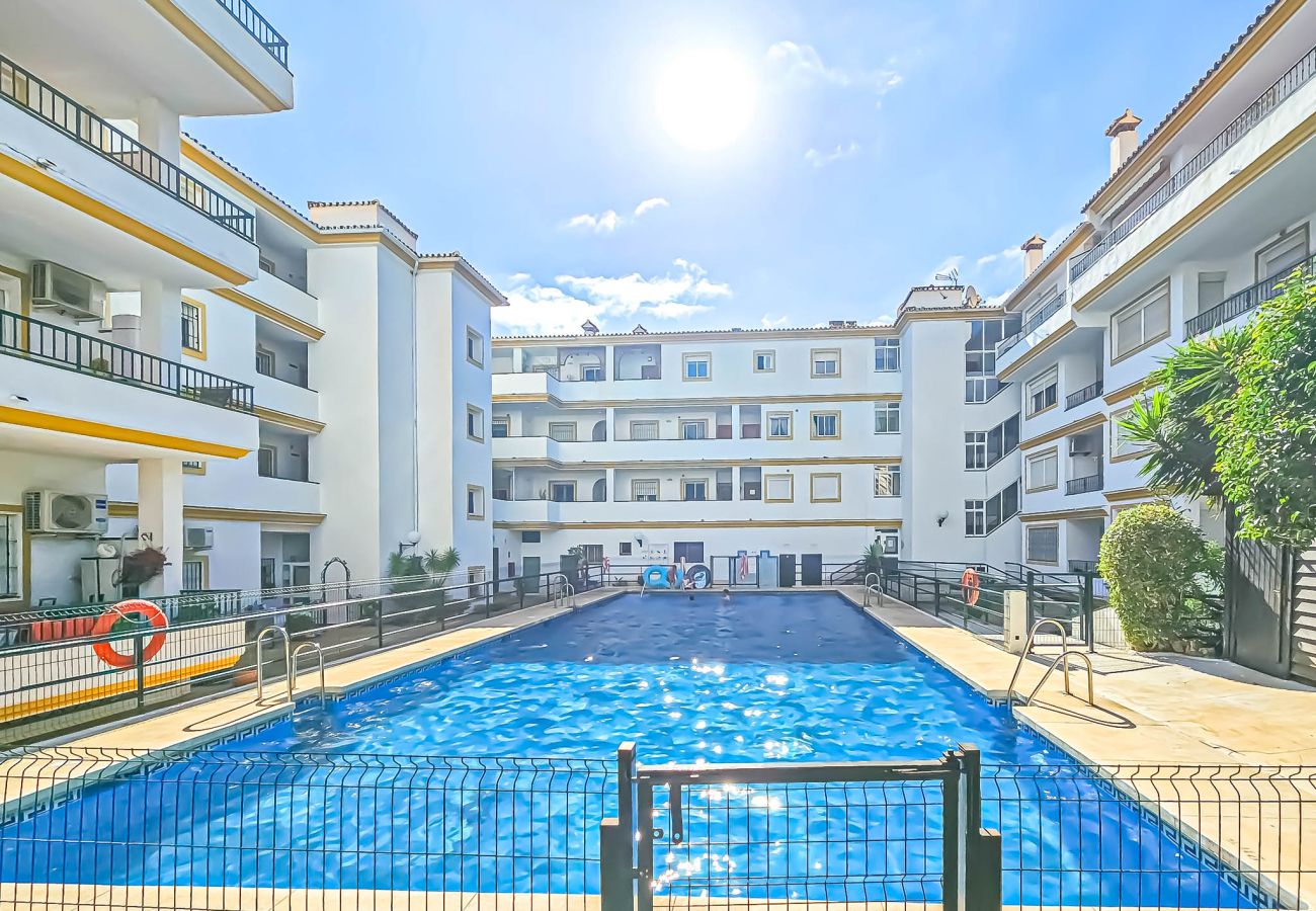 Apartment in Mijas Costa - Apartment in centre of La Cala, 200 metres from beach