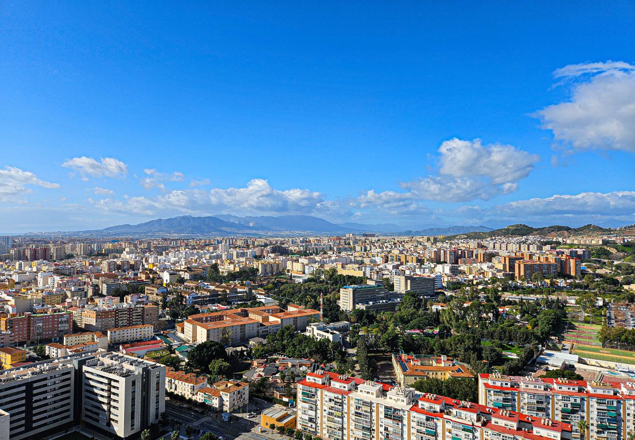 Apartment in Málaga - Urban Sky North Tower apartment, Malaga centre
