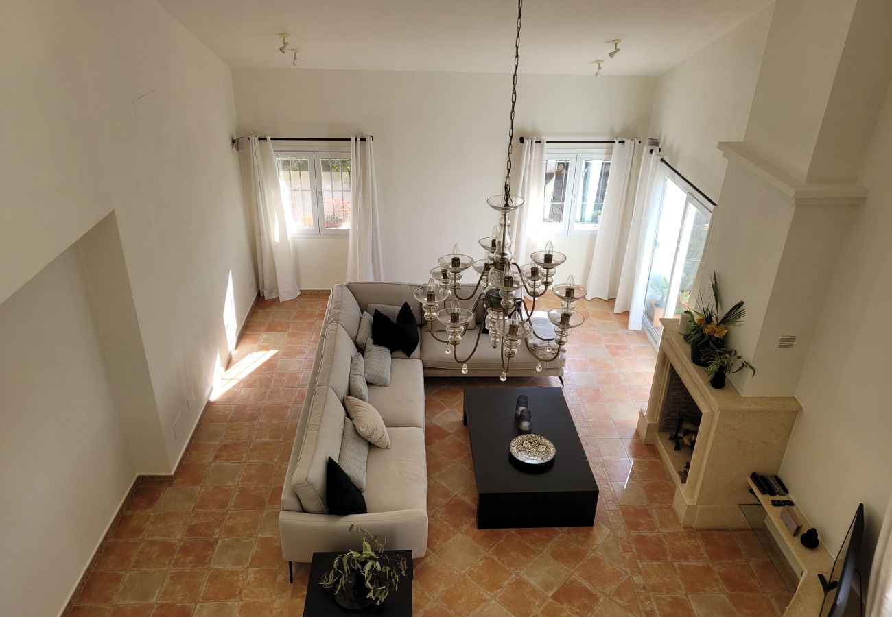 Villa in Mijas Costa - 3 Bedroom villa with private pool in Voltecado