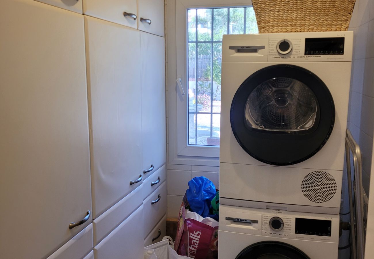 Villa in Mijas Costa - 3 Bedroom villa with private pool in Voltecado