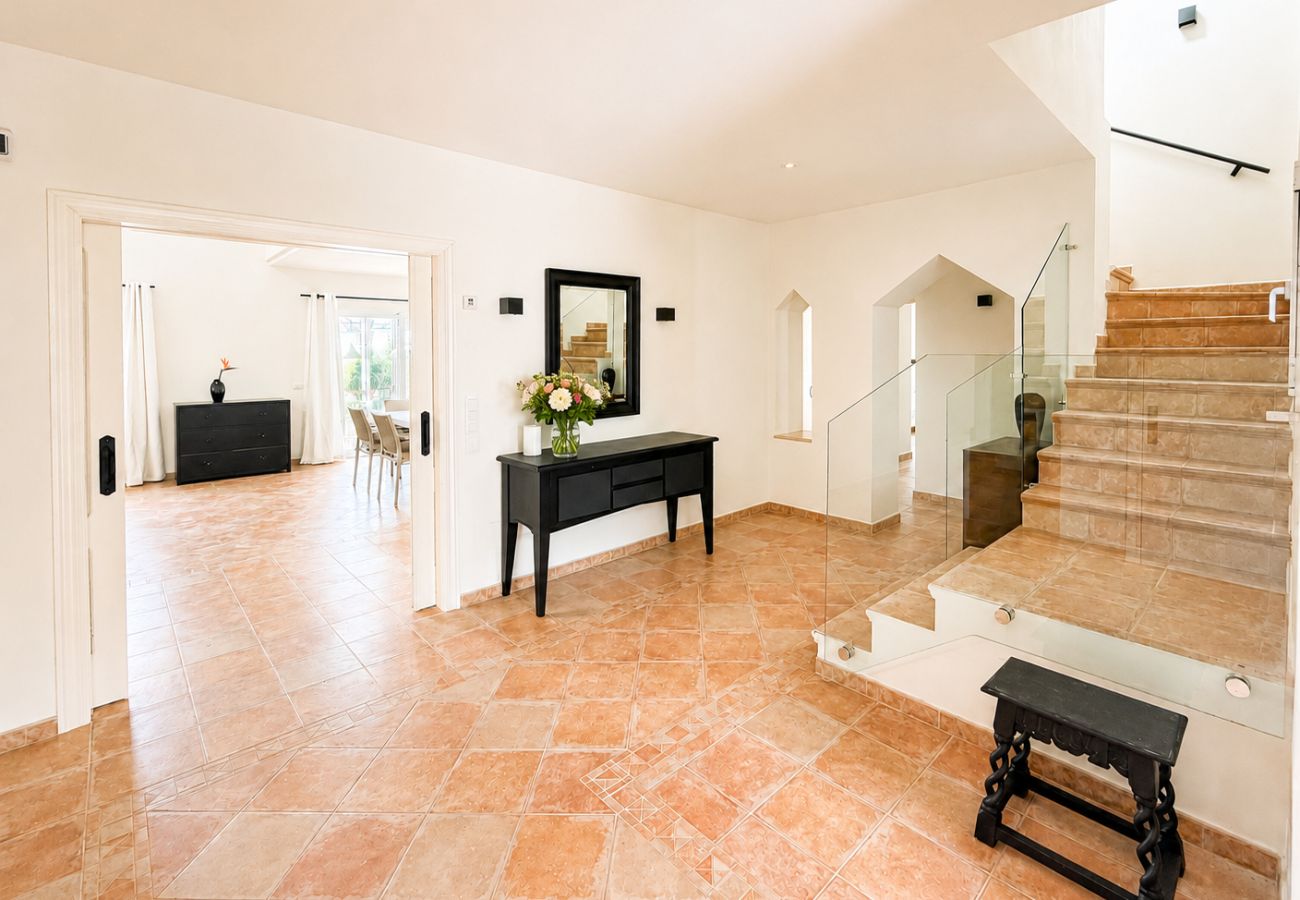 Villa in Mijas Costa - 3 Bedroom villa with private pool in Valtocado