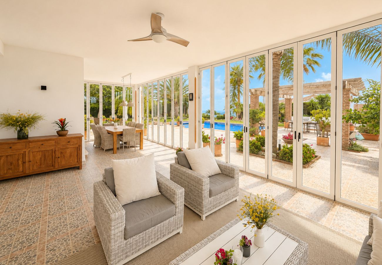 Villa in Mijas Costa - 3 Bedroom villa with private pool in Valtocado