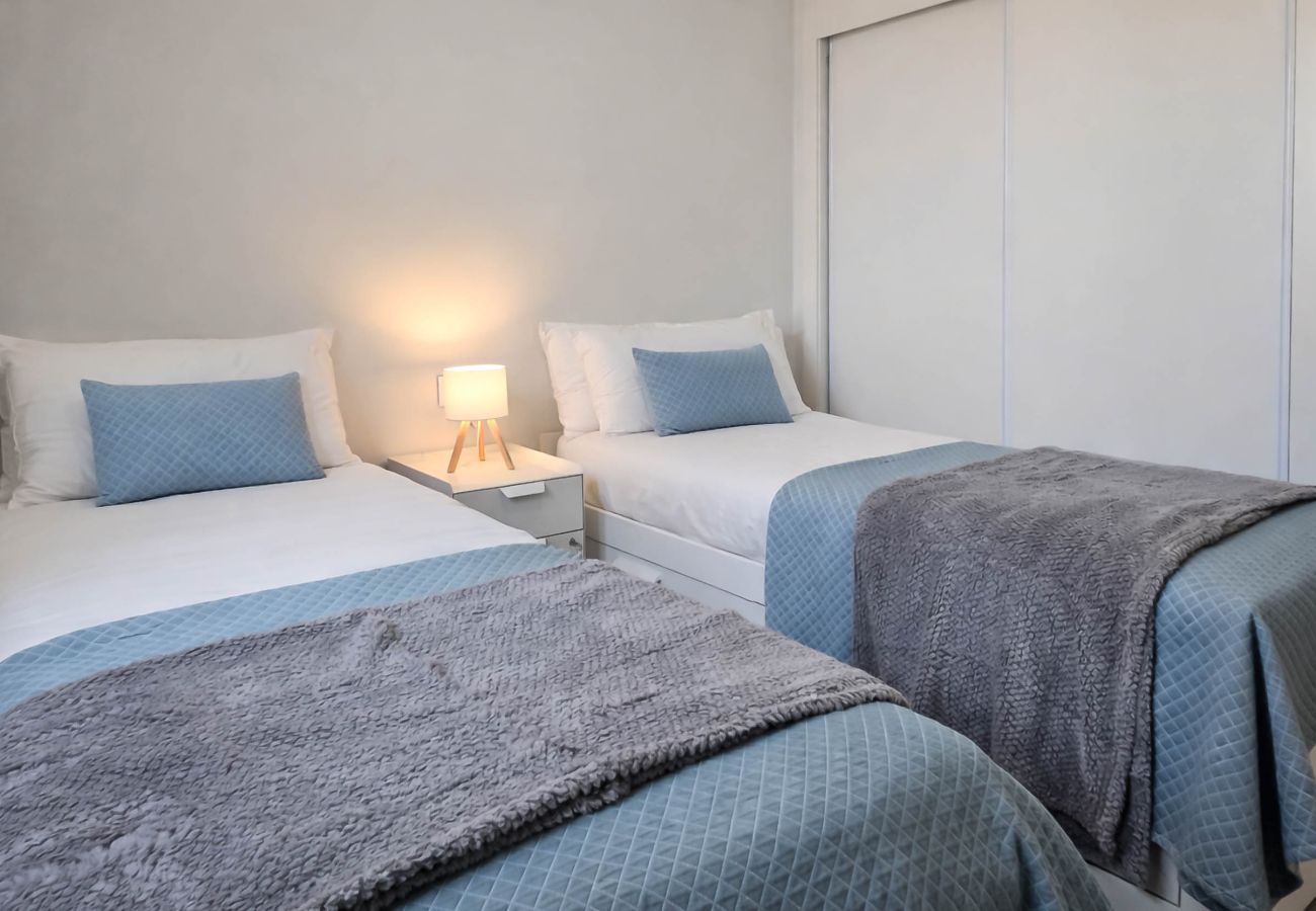 Apartment in Fuengirola - Seaview Apt at Higueron Resort 