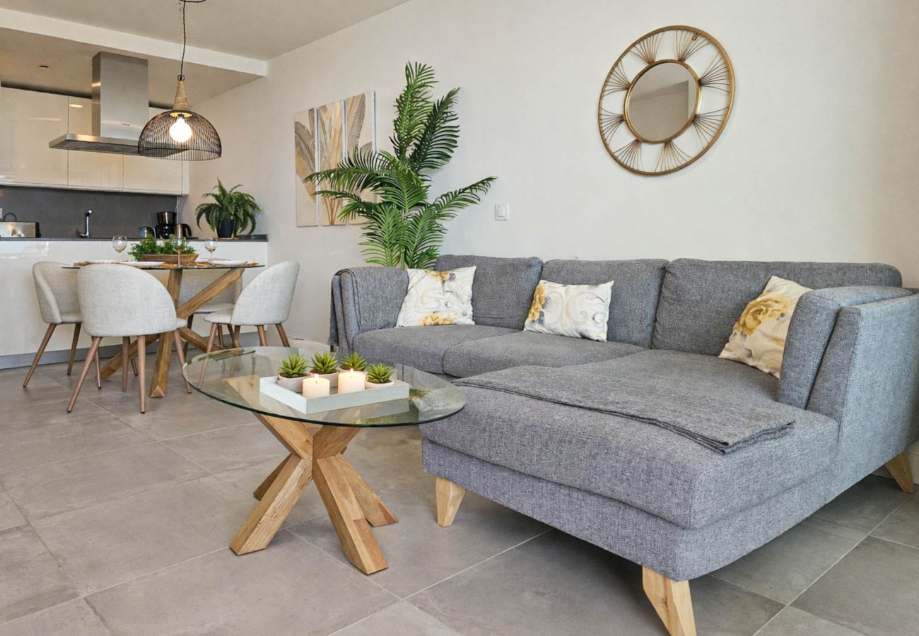 Apartment in Fuengirola - Seaview Apt at Higueron Resort 