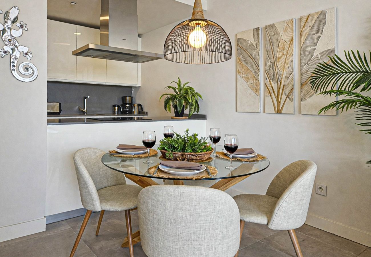 Apartment in Fuengirola - Seaview Apt at Higueron Resort 